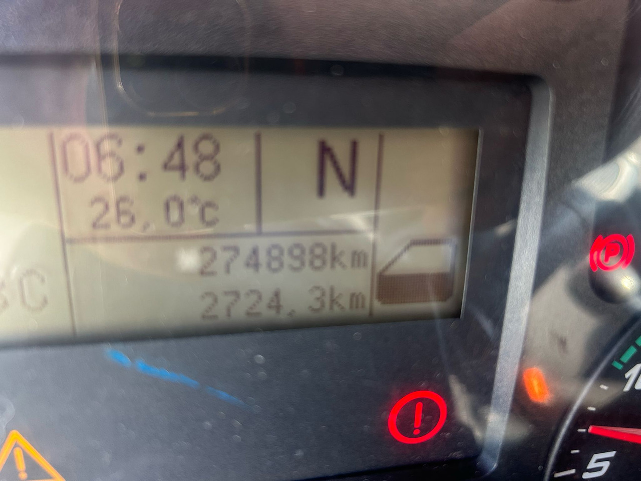 IVECO EUROCARGO 80-190 - Kamion sa golom šasijom i zatvorenom kabinom: slika 4 IVECO EUROCARGO 80-190 - Kamion sa golom šasijom i zatvorenom kabinom: slika 4