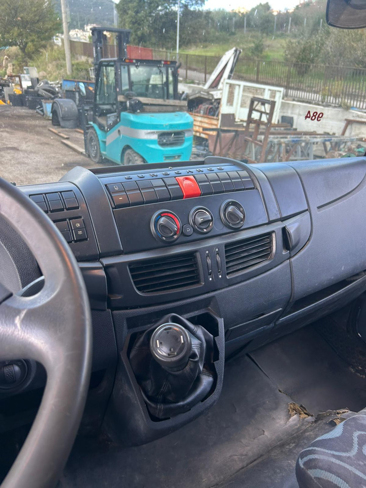 IVECO EUROCARGO 80E18 - Kamion sa dizalicom, Istovarivač: slika 4 IVECO EUROCARGO 80E18 - Kamion sa dizalicom, Istovarivač: slika 4