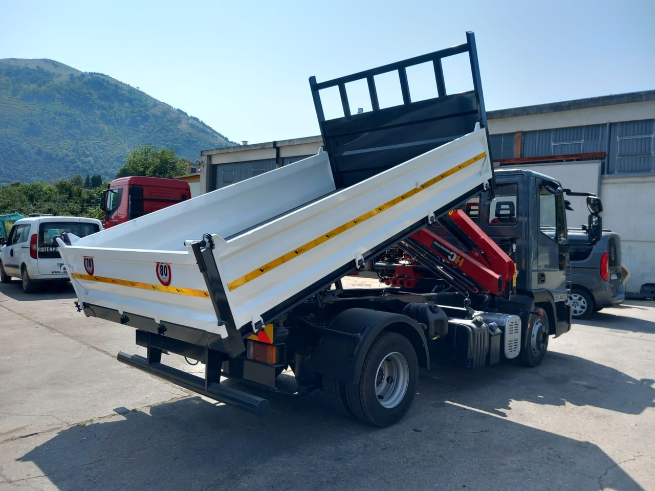 Kamion sa dizalicom, Istovarivač IVECO EUROCARGO 80E22: slika 34 Kamion sa dizalicom, Istovarivač IVECO EUROCARGO 80E22: slika 34