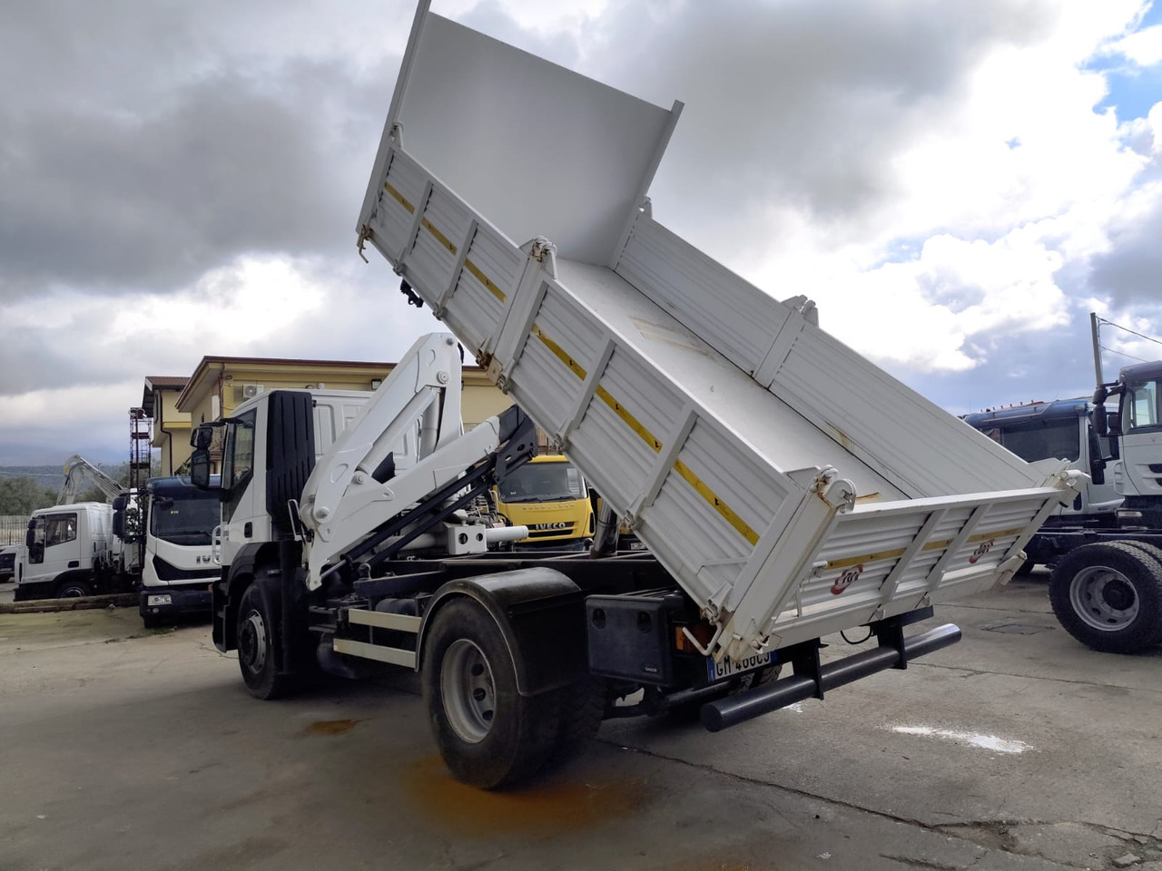 IVECO STRALIS AD 190S31P - Kamion sa dizalicom, Istovarivač: slika 5 IVECO STRALIS AD 190S31P - Kamion sa dizalicom, Istovarivač: slika 5