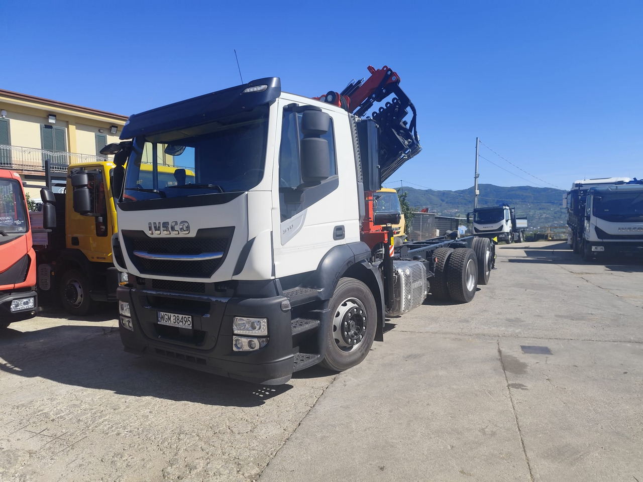 IVECO STRALIS AD 260S31 XP - Kamion sa dizalicom: slika 1 IVECO STRALIS AD 260S31 XP - Kamion sa dizalicom: slika 1