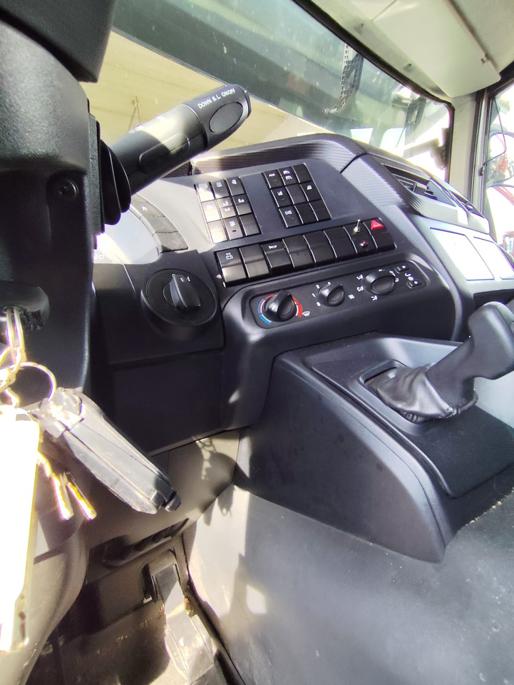 IVECO STRALIS AD 260S31 Y/P - Istovarivač, Kamion sa dizalicom: slika 4 IVECO STRALIS AD 260S31 Y/P - Istovarivač, Kamion sa dizalicom: slika 4