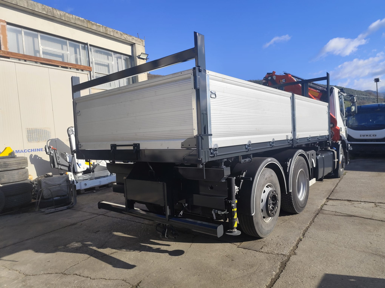 Kamion sa dizalicom, Istovarivač IVECO STRALIS CUBE 260S31: slika 24 Kamion sa dizalicom, Istovarivač IVECO STRALIS CUBE 260S31: slika 24