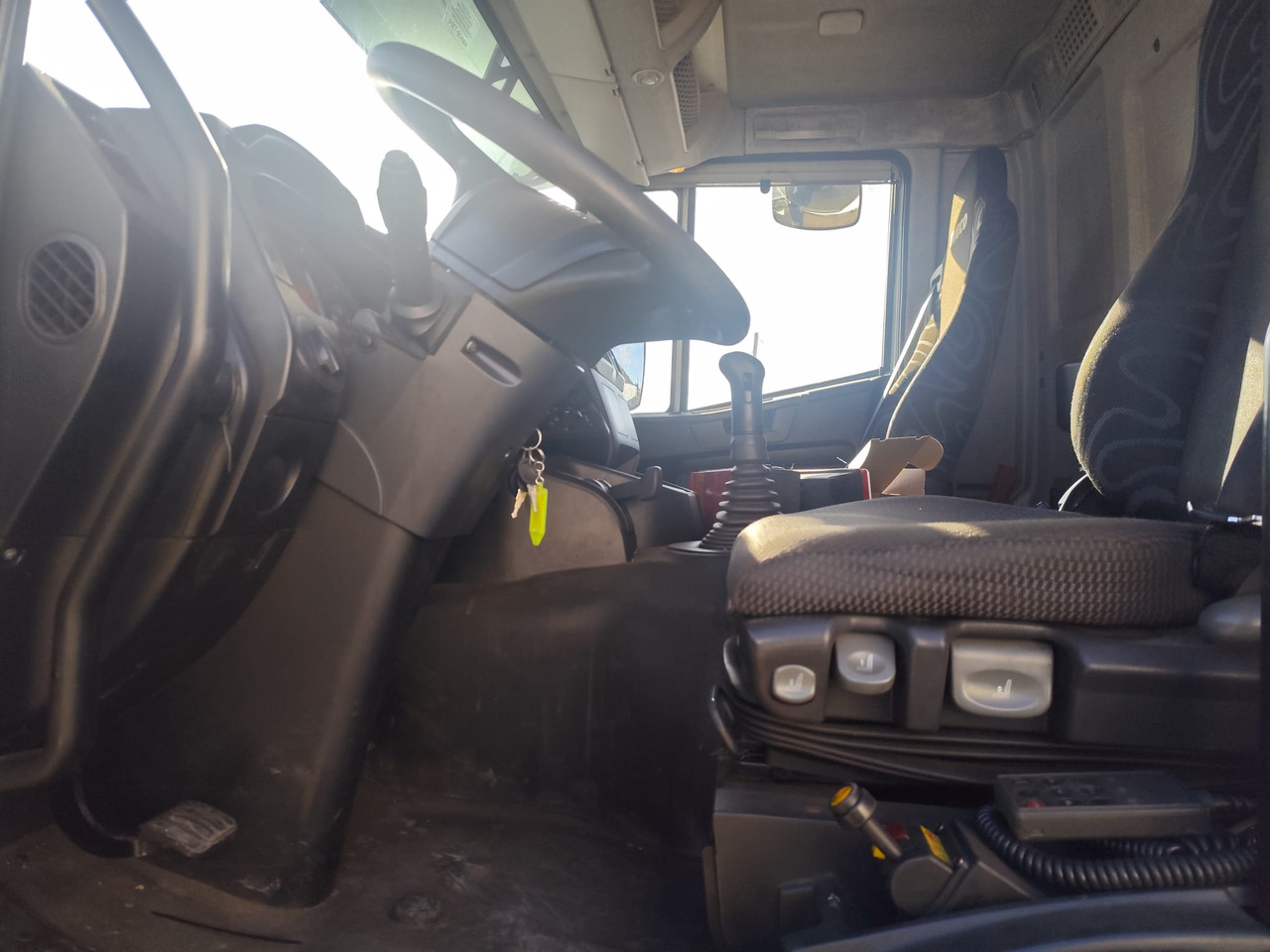 Kamion sa dizalicom, Istovarivač IVECO STRALIS CUBE 260S31: slika 37 Kamion sa dizalicom, Istovarivač IVECO STRALIS CUBE 260S31: slika 37