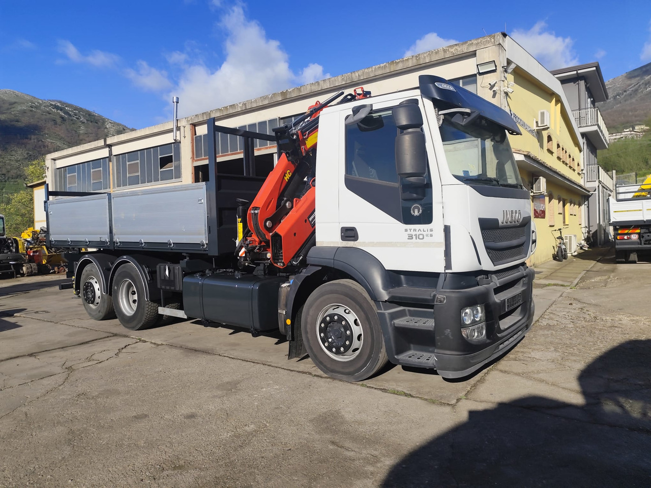 Kamion sa dizalicom, Istovarivač IVECO STRALIS CUBE 260S31: slika 43 Kamion sa dizalicom, Istovarivač IVECO STRALIS CUBE 260S31: slika 43