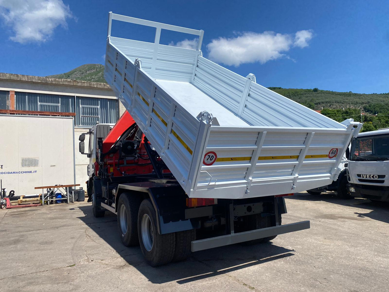 Kamion sa dizalicom IVECO TRAKKER 260T36: slika 44