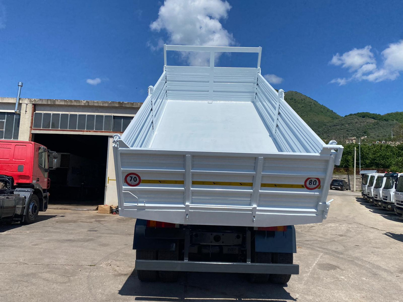 Kamion sa dizalicom IVECO TRAKKER 260T36: slika 35