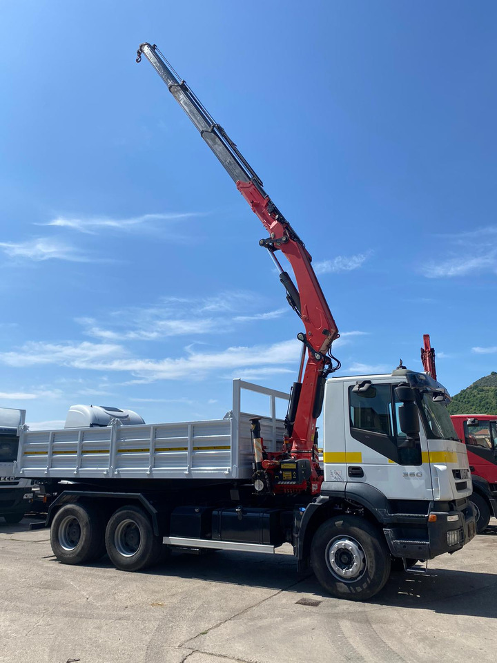 Kamion sa dizalicom IVECO TRAKKER 260T36: slika 19
