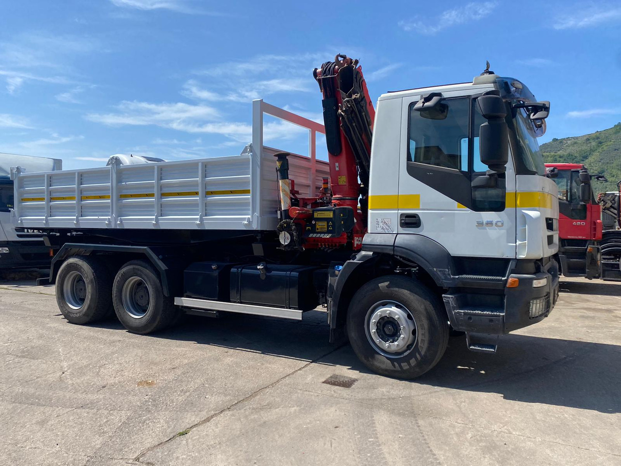 Kamion sa dizalicom IVECO TRAKKER 260T36: slika 8