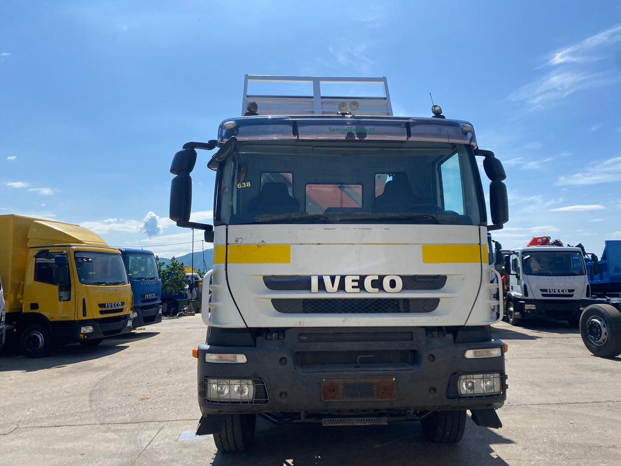 Kamion sa dizalicom IVECO TRAKKER 260T36: slika 48