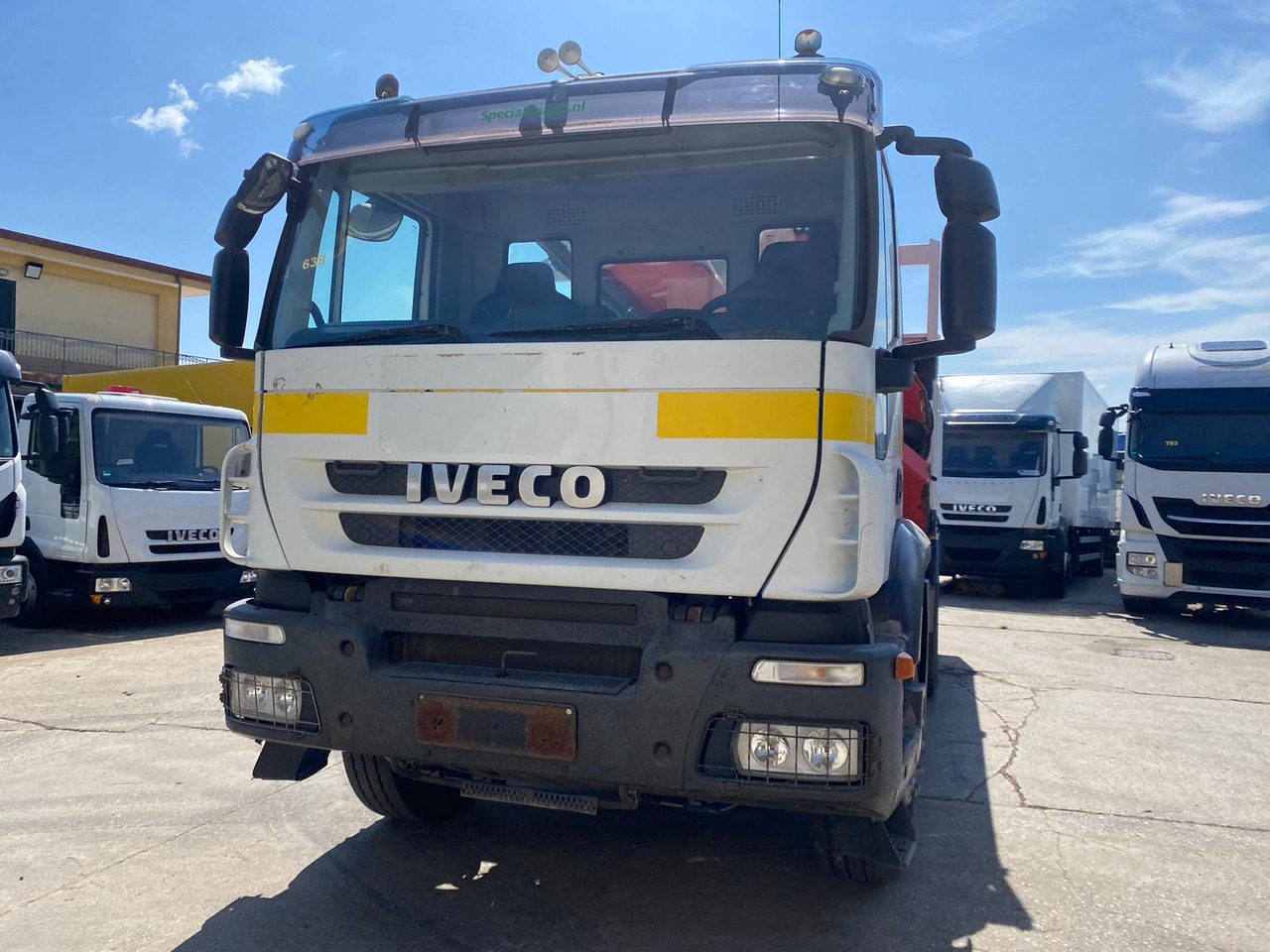 Kamion sa dizalicom IVECO TRAKKER 260T36: slika 6
