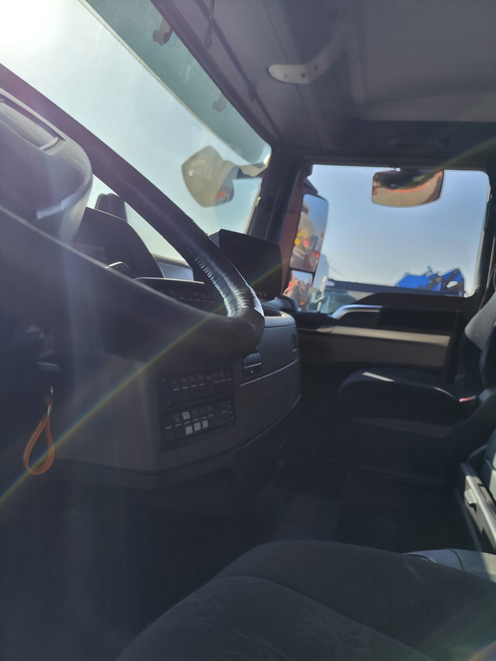 Lizing MAN TGS 35.480 MAN TGS 35.480: slika 11 Lizing MAN TGS 35.480 MAN TGS 35.480: slika 11