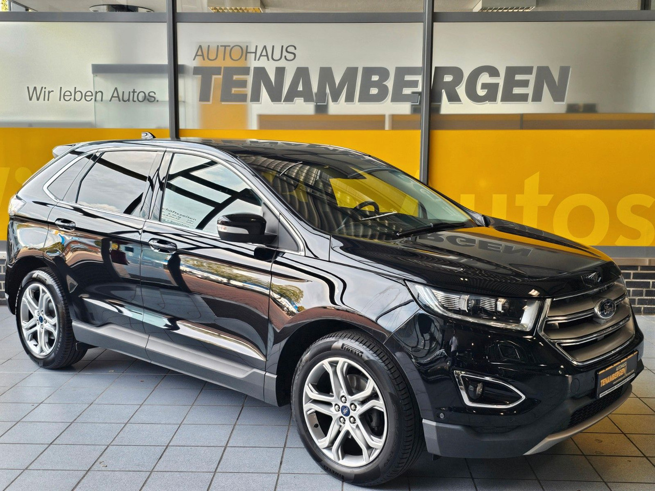 Ford Edge Titanium 4x4 AHK ACC SchiebeDach Navi LED - SUV: slika 1 Ford Edge Titanium 4x4 AHK ACC SchiebeDach Navi LED - SUV: slika 1