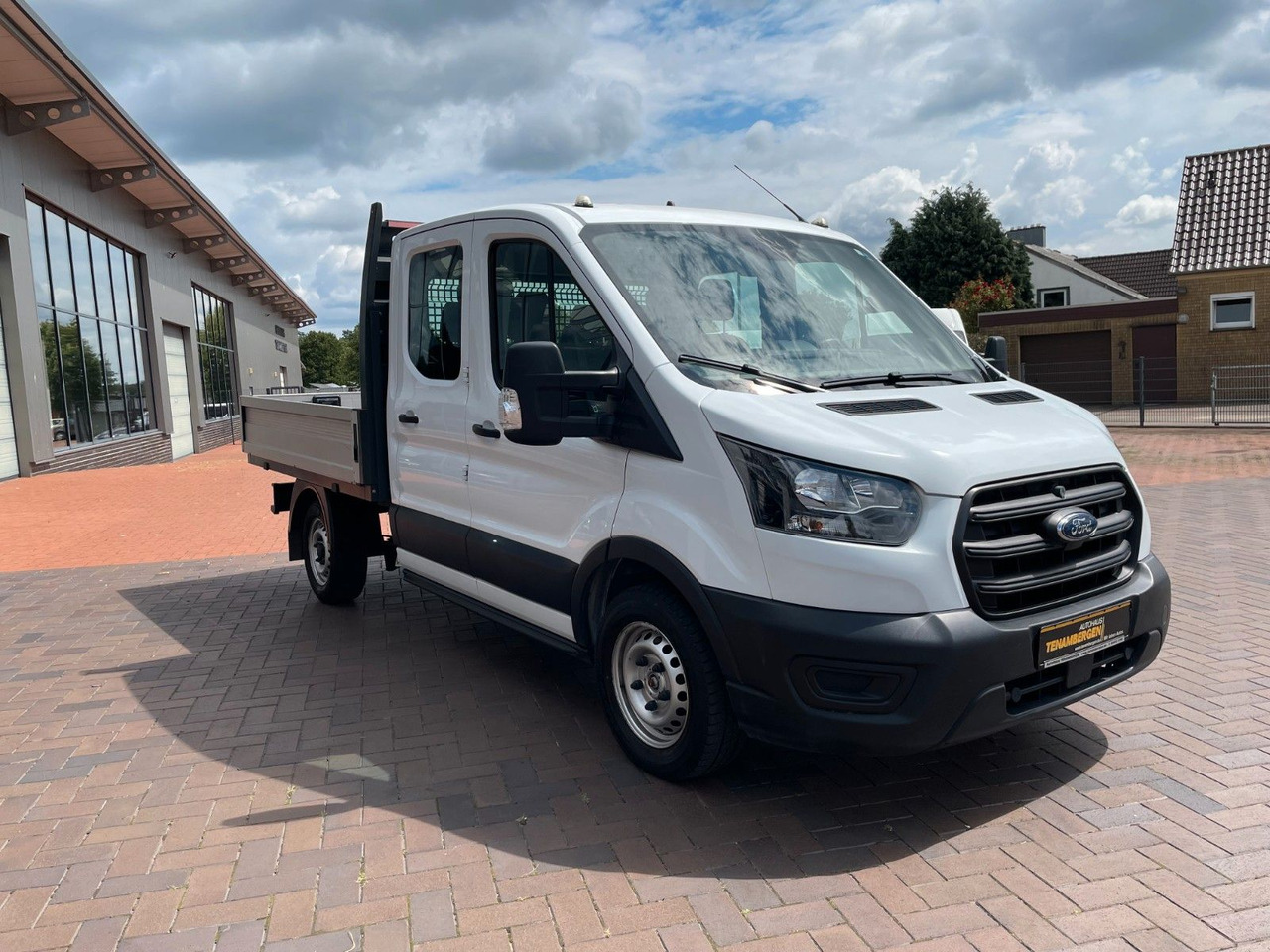 Ford Transit Pritsche 2,0 310 L2 DoKa Klima DAB AHK - Dostavno vozilo s ravnom platformom, Dostavno vozilo sa duplom kabinom: slika 1 Ford Transit Pritsche 2,0 310 L2 DoKa Klima DAB AHK - Dostavno vozilo s ravnom platformom, Dostavno vozilo sa duplom kabinom: slika 1