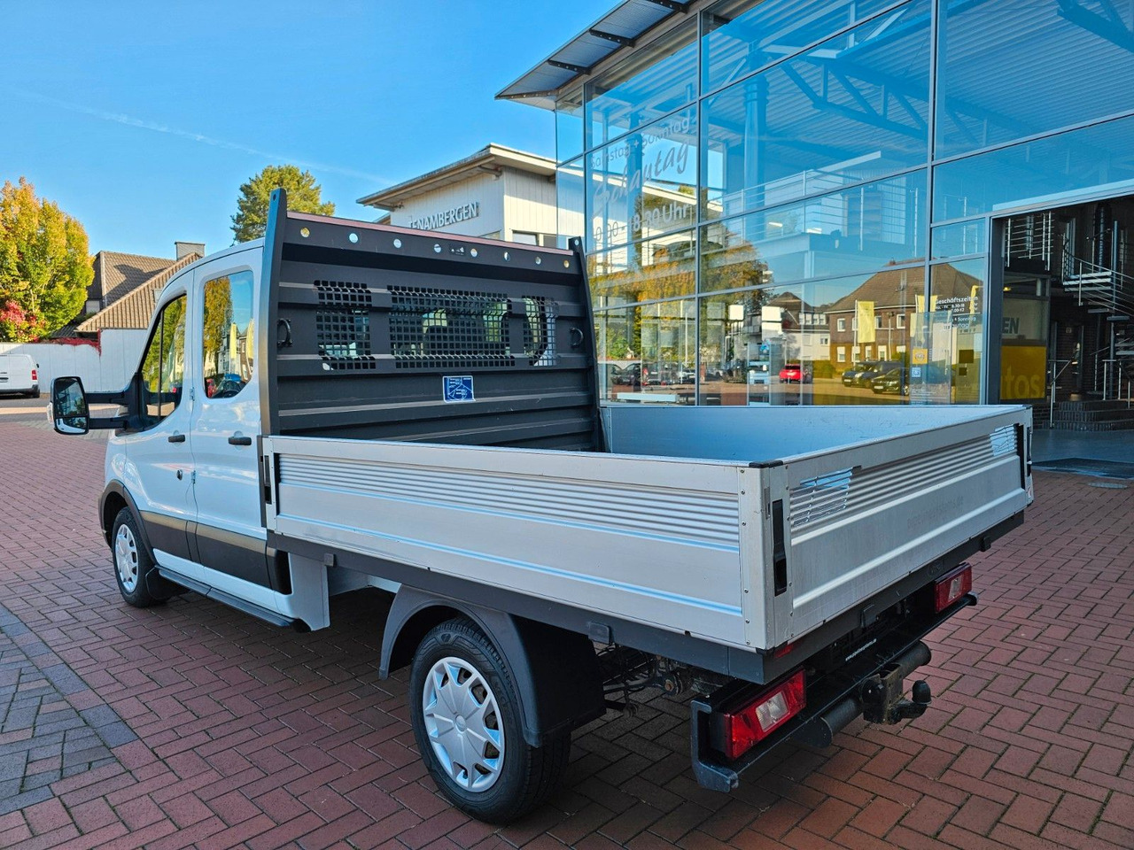 Ford Transit Pritsche 310 DoKa AHK Klima 7 Sitzer - Dostavno vozilo s ravnom platformom, Dostavno vozilo sa duplom kabinom: slika 3 Ford Transit Pritsche 310 DoKa AHK Klima 7 Sitzer - Dostavno vozilo s ravnom platformom, Dostavno vozilo sa duplom kabinom: slika 3