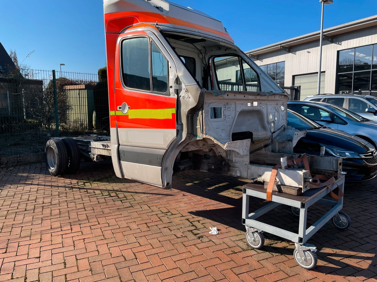 Mercedes-Benz Sprinter 519 CDI Fahrgestell - Ram/ Šasija za Dostavno vozilo: slika 1 Mercedes-Benz Sprinter 519 CDI Fahrgestell - Ram/ Šasija za Dostavno vozilo: slika 1