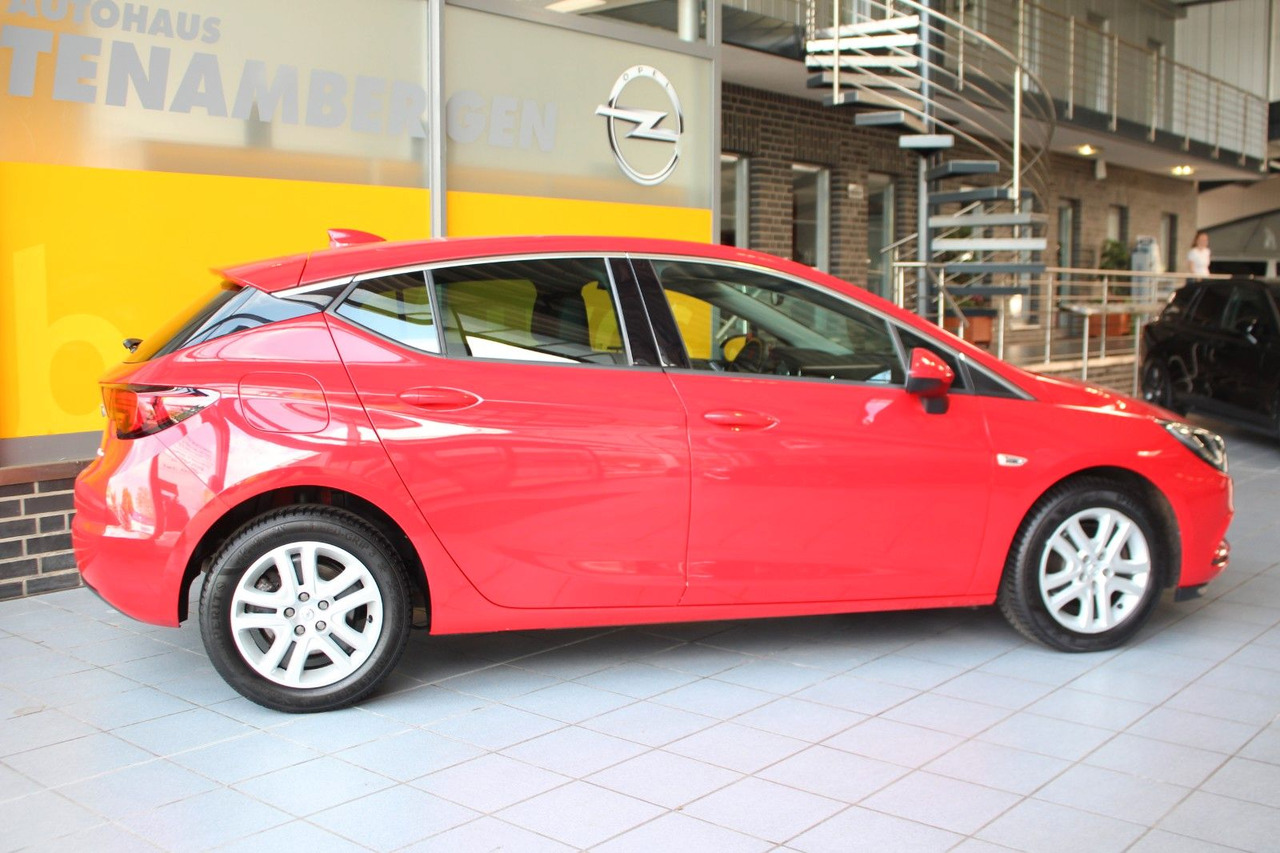 Opel Astra K Lim. Innovation Navi Voll-LED Kamera - Limuzina: slika 3 Opel Astra K Lim. Innovation Navi Voll-LED Kamera - Limuzina: slika 3