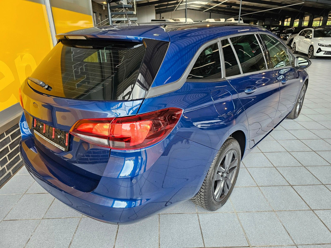 Opel Astra K ST AUTOMATIK SHZ Einparkassistent Kamera - Karavan: slika 4 Opel Astra K ST AUTOMATIK SHZ Einparkassistent Kamera - Karavan: slika 4