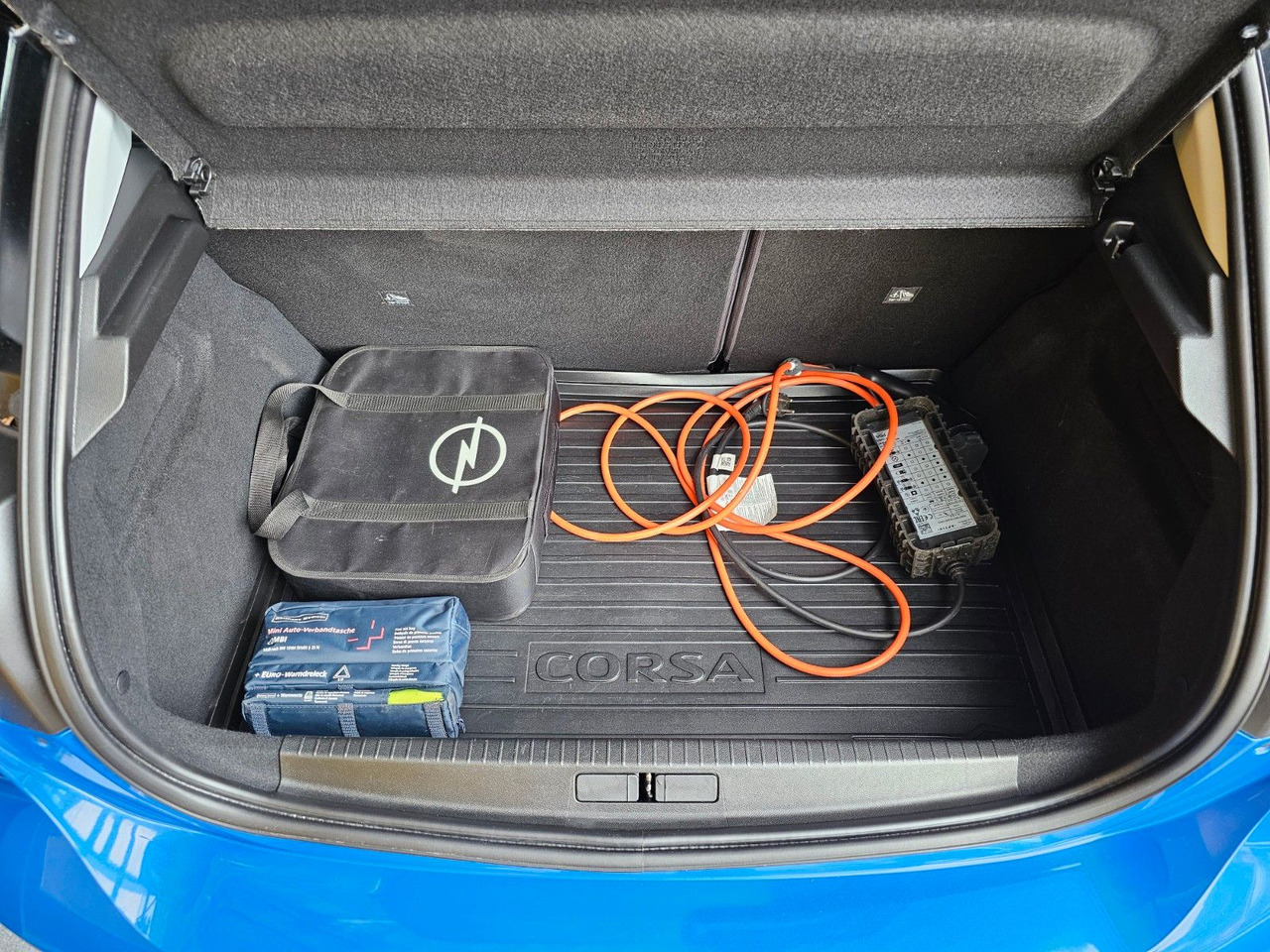 Opel Corsa F Elegance Sommer+Winterreifen +Wärmepumpe - Automobil: slika 4 Opel Corsa F Elegance Sommer+Winterreifen +Wärmepumpe - Automobil: slika 4