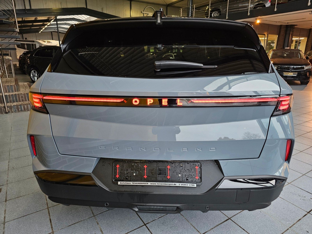 Opel Grandland 1.2 48V Mild-Hybrid 360°Kamera ACC AHK - SUV: slika 5 Opel Grandland 1.2 48V Mild-Hybrid 360°Kamera ACC AHK - SUV: slika 5