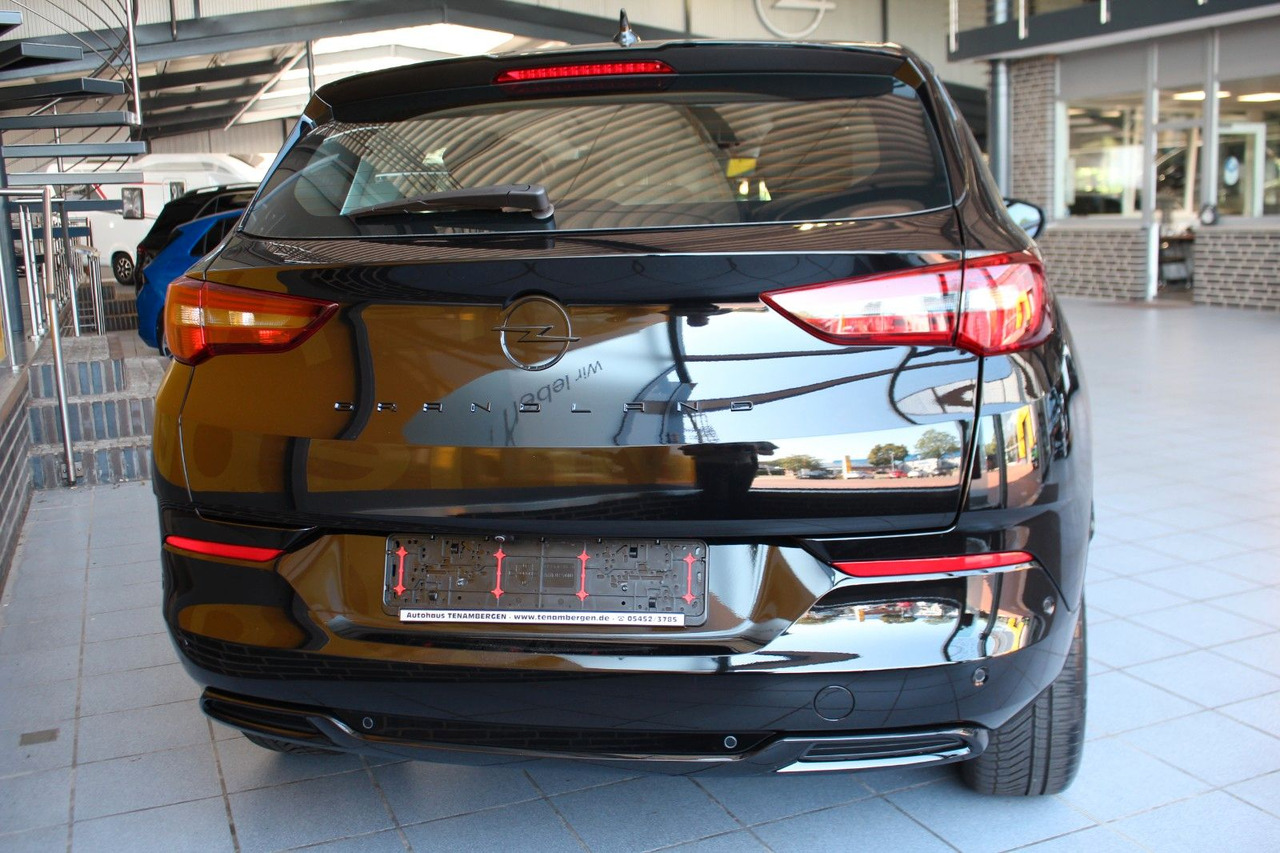 Opel Grandland 1.2 Turbo GS Line LED Kamera Sitzheiz. - SUV: slika 4 Opel Grandland 1.2 Turbo GS Line LED Kamera Sitzheiz. - SUV: slika 4