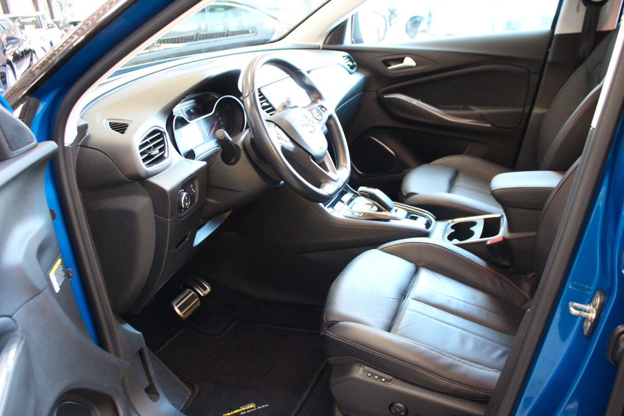 Opel Grandland Plug-in-Hybrid AHK Navi Leder LED Kam. - SUV: slika 5 Opel Grandland Plug-in-Hybrid AHK Navi Leder LED Kam. - SUV: slika 5