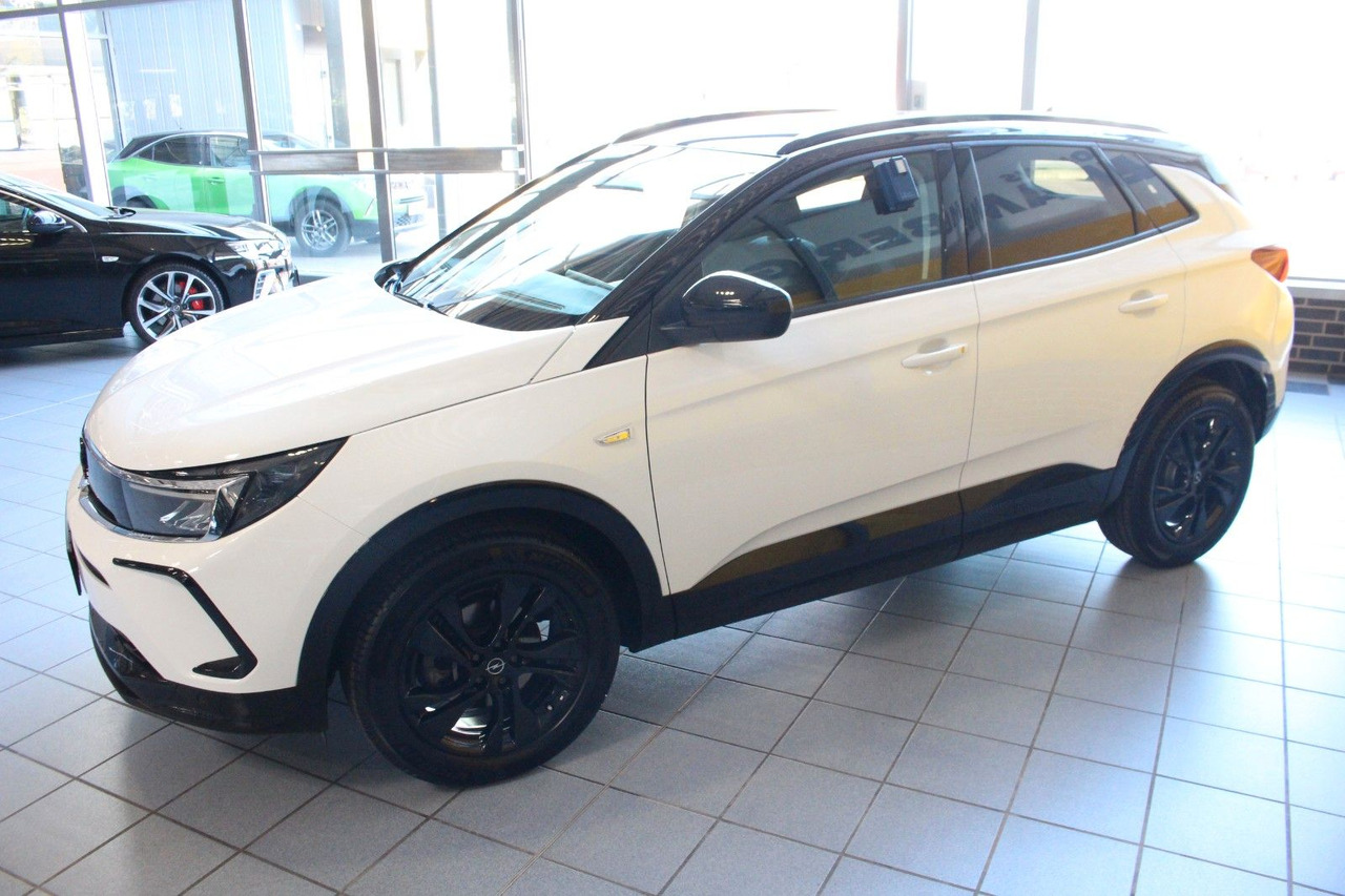 Opel Grandland (X) GS Line AT-8 Kamera AGR Navi LED - SUV: slika 5 Opel Grandland (X) GS Line AT-8 Kamera AGR Navi LED - SUV: slika 5