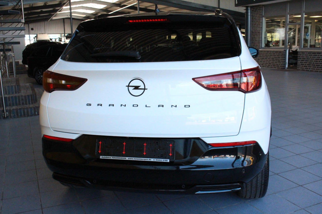 Opel Grandland (X) GS Line AT-8 Kamera AGR Navi LED - SUV: slika 4 Opel Grandland (X) GS Line AT-8 Kamera AGR Navi LED - SUV: slika 4