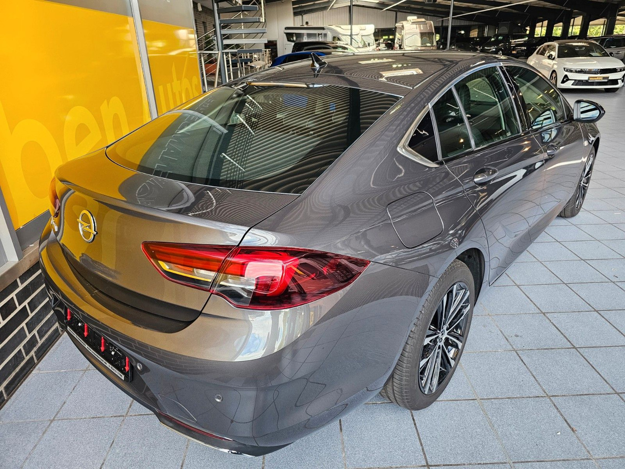 Opel Insignia B GS Elegance Memory Matrix SHZ Massage - Limuzina: slika 2 Opel Insignia B GS Elegance Memory Matrix SHZ Massage - Limuzina: slika 2
