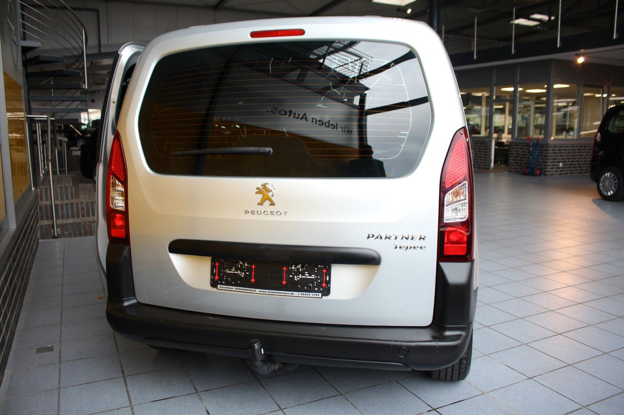 Peugeot Partner Tepee Active Bluetooth Klima AHK - Putnički kombi: slika 4 Peugeot Partner Tepee Active Bluetooth Klima AHK - Putnički kombi: slika 4