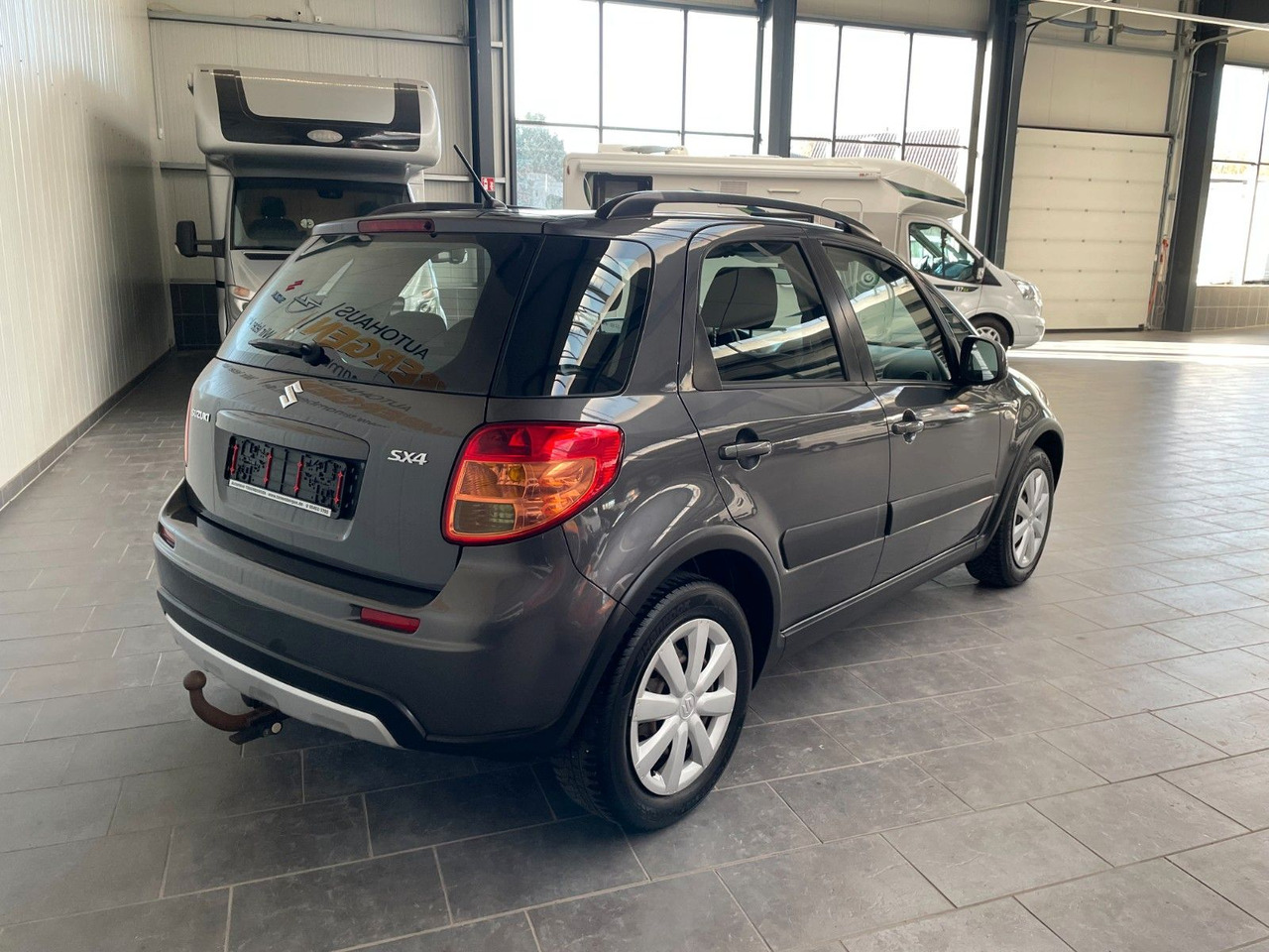 Suzuki SX4 1.6 Club , AHK , Allwetterreifen - Automobil: slika 3 Suzuki SX4 1.6 Club , AHK , Allwetterreifen - Automobil: slika 3