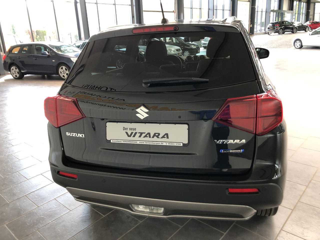 Suzuki Vitara 1.5 Hybrid Comfort+Automatik/ Panor.-Dach - SUV: slika 4 Suzuki Vitara 1.5 Hybrid Comfort+Automatik/ Panor.-Dach - SUV: slika 4