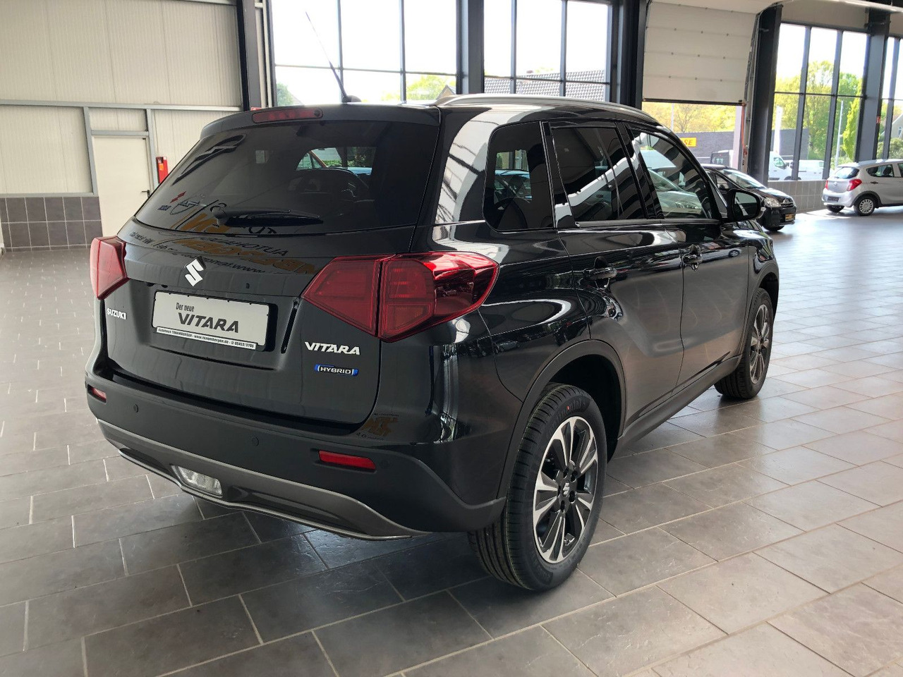 Suzuki Vitara 1.5 Hybrid Comfort+Automatik/ Panor.-Dach - SUV: slika 3 Suzuki Vitara 1.5 Hybrid Comfort+Automatik/ Panor.-Dach - SUV: slika 3