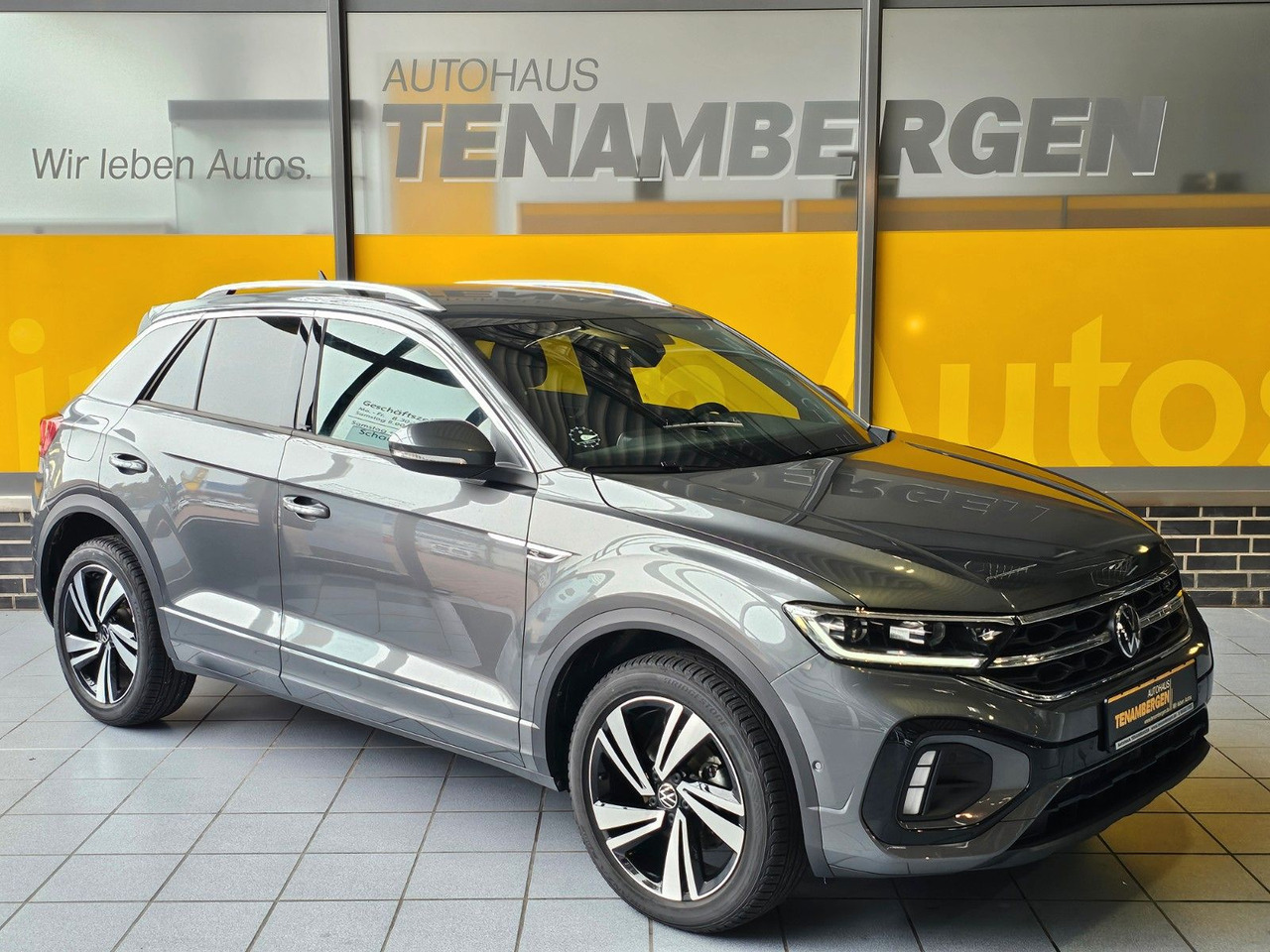 Volkswagen T-Roc R-Line eHeckklappe SHZ LED - SUV: slika 1 Volkswagen T-Roc R-Line eHeckklappe SHZ LED - SUV: slika 1