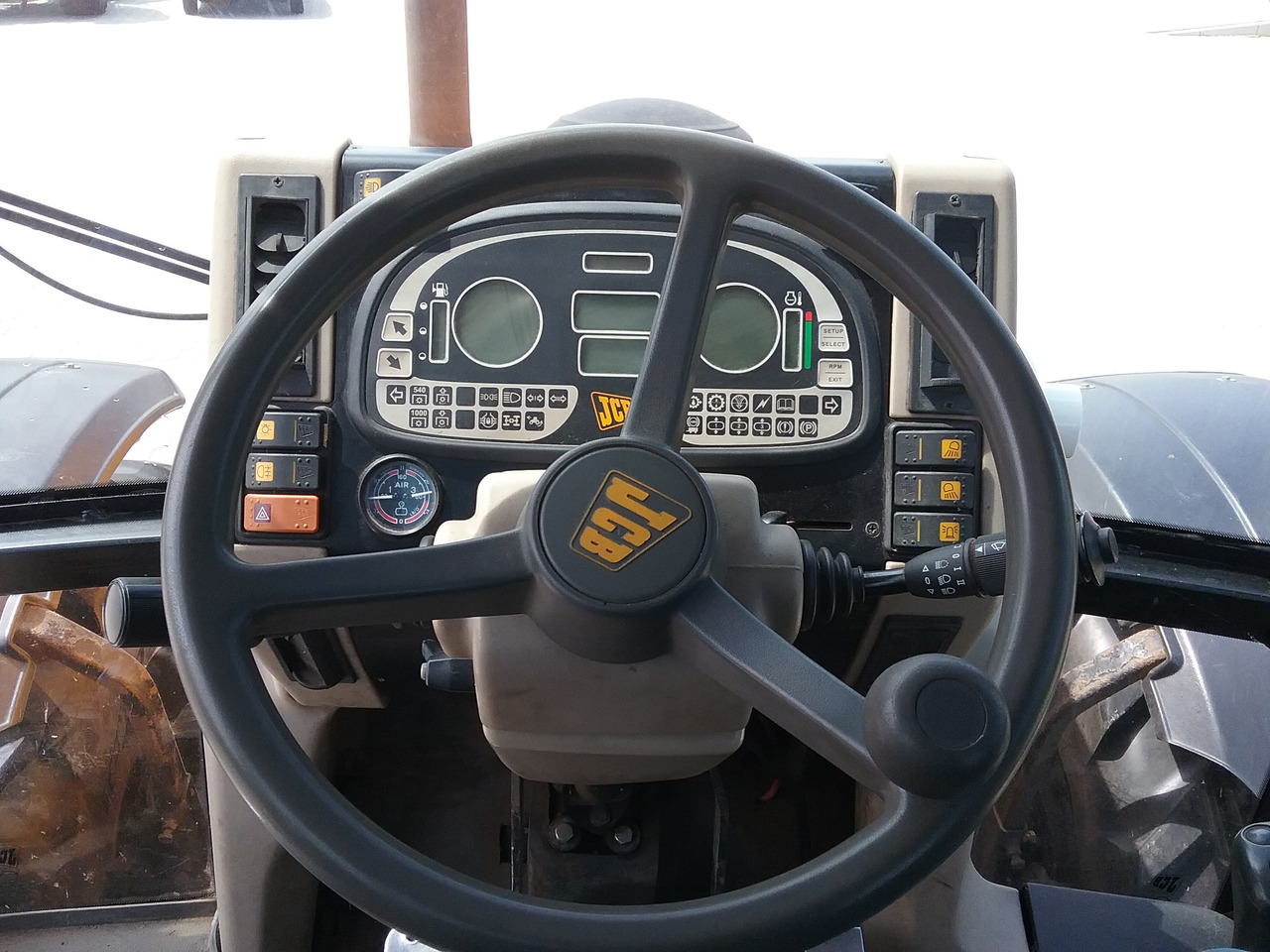 JCB Fastrac 2115 - Traktor: slika 5 JCB Fastrac 2115 - Traktor: slika 5