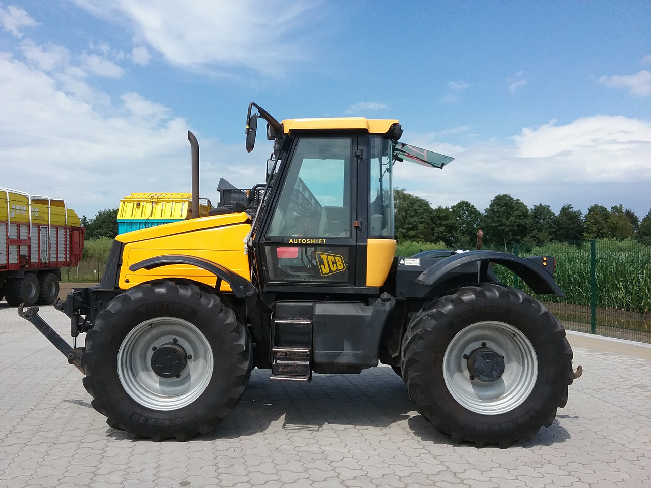 JCB Fastrac 2115 - Traktor: slika 3 JCB Fastrac 2115 - Traktor: slika 3