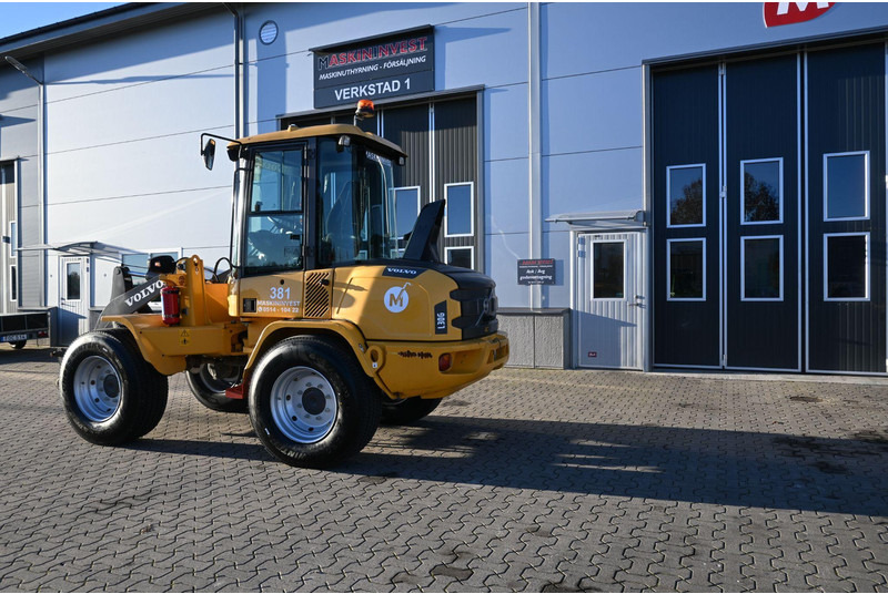 Volvo L30G - Utovarivač točkaš: slika 3 Volvo L30G - Utovarivač točkaš: slika 3