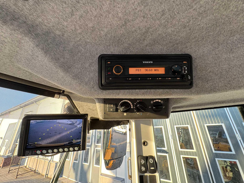 Utovarivač točkaš Volvo L90H Volvo L90H: slika 18 Utovarivač točkaš Volvo L90H Volvo L90H: slika 18