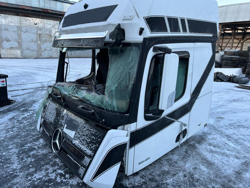 Mercedes-Benz Actros MP4 - Kabina i enterijer: slika 1 Mercedes-Benz Actros MP4 - Kabina i enterijer: slika 1