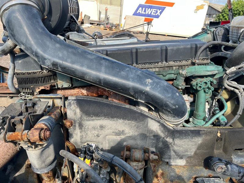 Volvo D11K370 - Motor: slika 2 Volvo D11K370 - Motor: slika 2