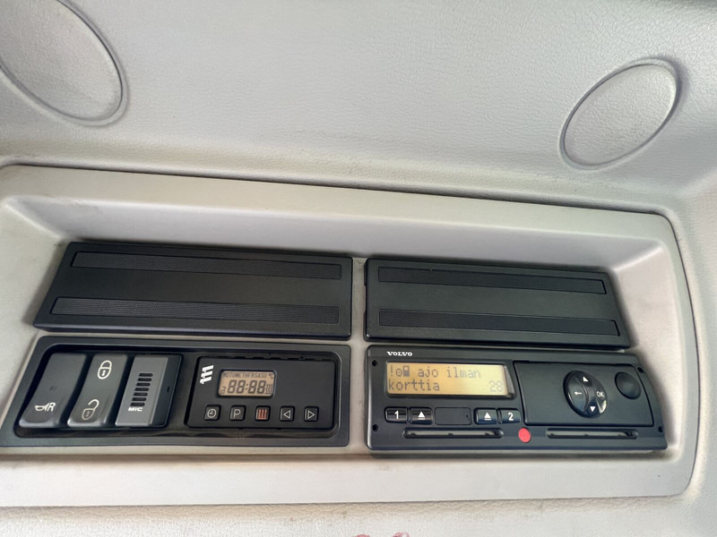 Kamion sa zatvorenim sandukom Volvo FL 290: slika 14