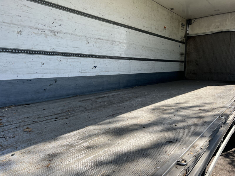 Kamion sa zatvorenim sandukom Volvo FL 290: slika 8