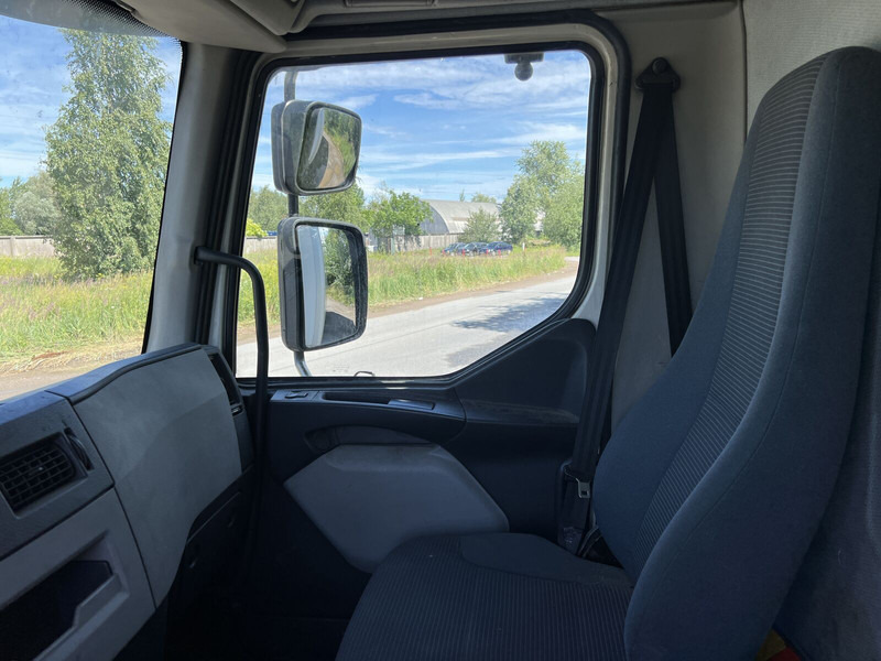 Kamion sa zatvorenim sandukom Volvo FL 290: slika 15