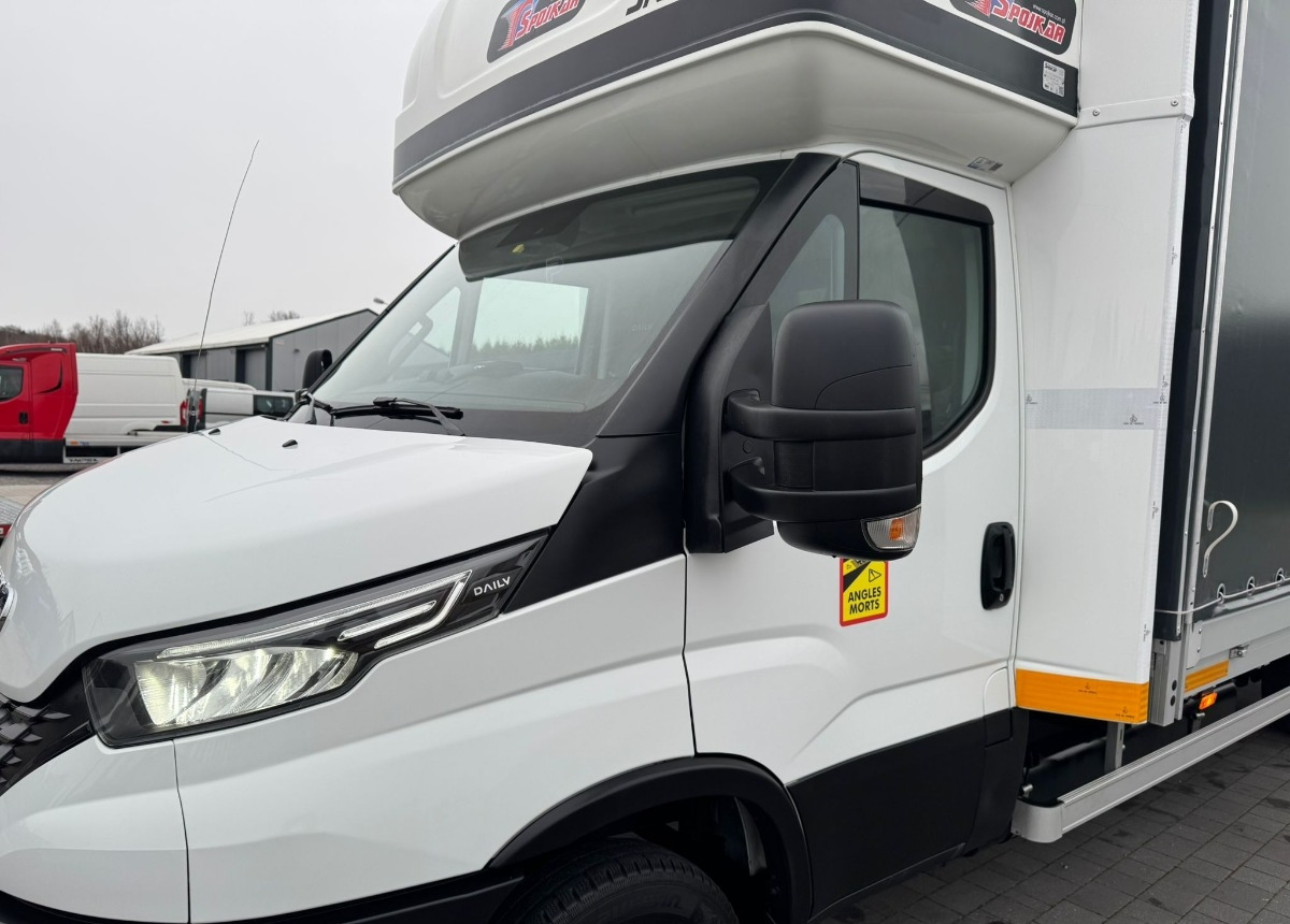 Dostavno vozilo sa ceradom Iveco 50C18 DMC 3500kg. 15 europalet Salonowy I właściciel Iveco 3.0180ps 350kg. Salonowe Serwisowane: slika 16 Dostavno vozilo sa ceradom Iveco 50C18 DMC 3500kg. 15 europalet Salonowy I właściciel Iveco 3.0180ps 350kg. Salonowe Serwisowane: slika 16