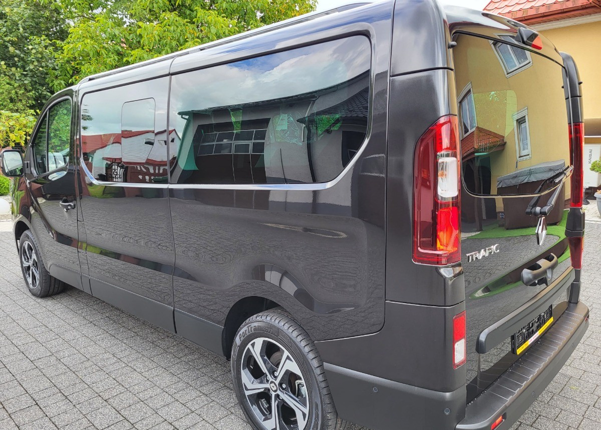 Renault Trafic Stan fabrycznie Nowy bez przebiegu Spaceclass Automatik L2 H1 - Minibus, Putnički kombi: slika 4 Renault Trafic Stan fabrycznie Nowy bez przebiegu Spaceclass Automatik L2 H1 - Minibus, Putnički kombi: slika 4