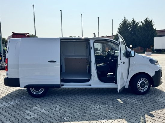 Fiat Scudo (L2) M BlueDHi 120 6-Gang inkl. NOVA - Furgon: slika 5 Fiat Scudo (L2) M BlueDHi 120 6-Gang inkl. NOVA - Furgon: slika 5