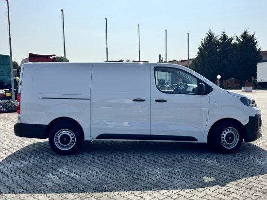 Fiat Scudo (L2) M BlueDHi 120 6-Gang inkl. NOVA - Furgon: slika 4 Fiat Scudo (L2) M BlueDHi 120 6-Gang inkl. NOVA - Furgon: slika 4