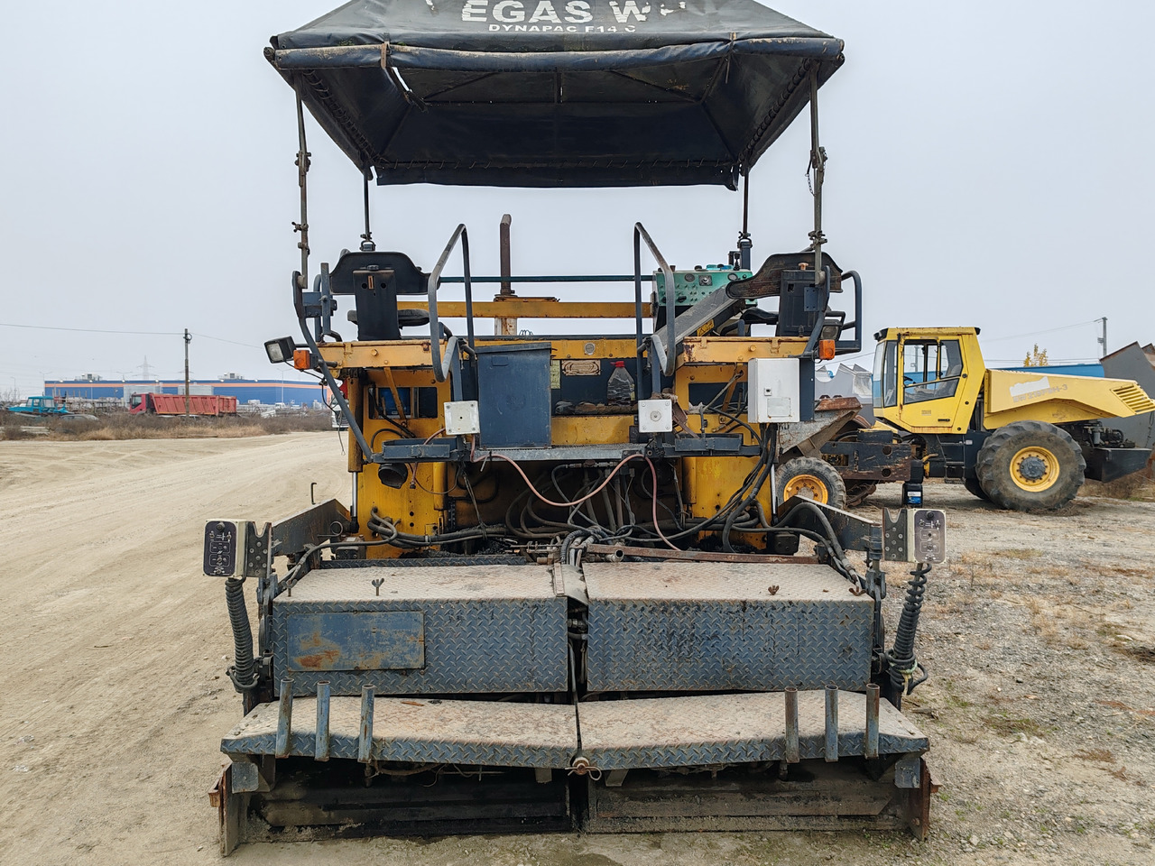 Dynapac F14C - Prskalica bitu-emulzije: slika 4 Dynapac F14C - Prskalica bitu-emulzije: slika 4