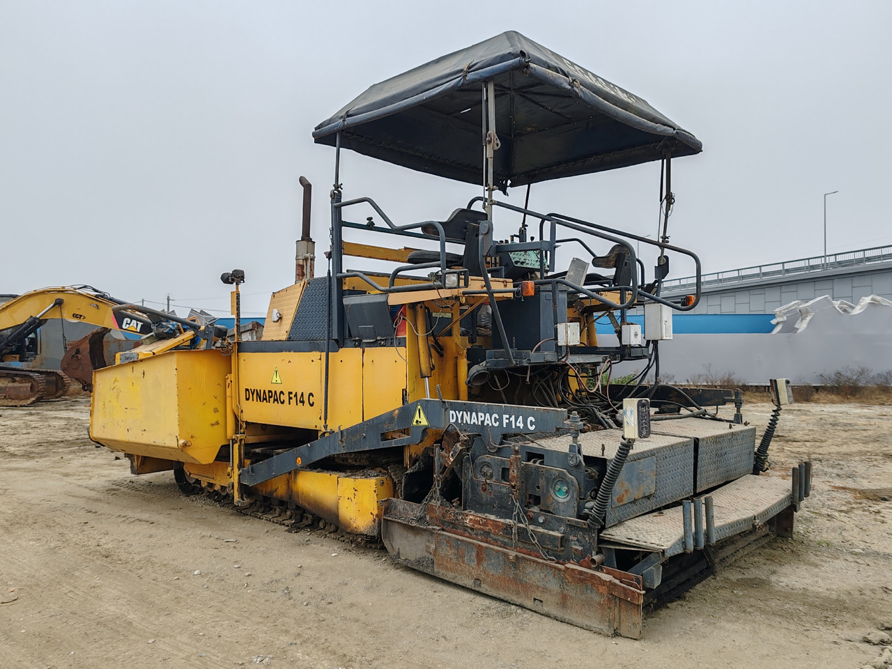 Dynapac F14C - Prskalica bitu-emulzije: slika 5 Dynapac F14C - Prskalica bitu-emulzije: slika 5