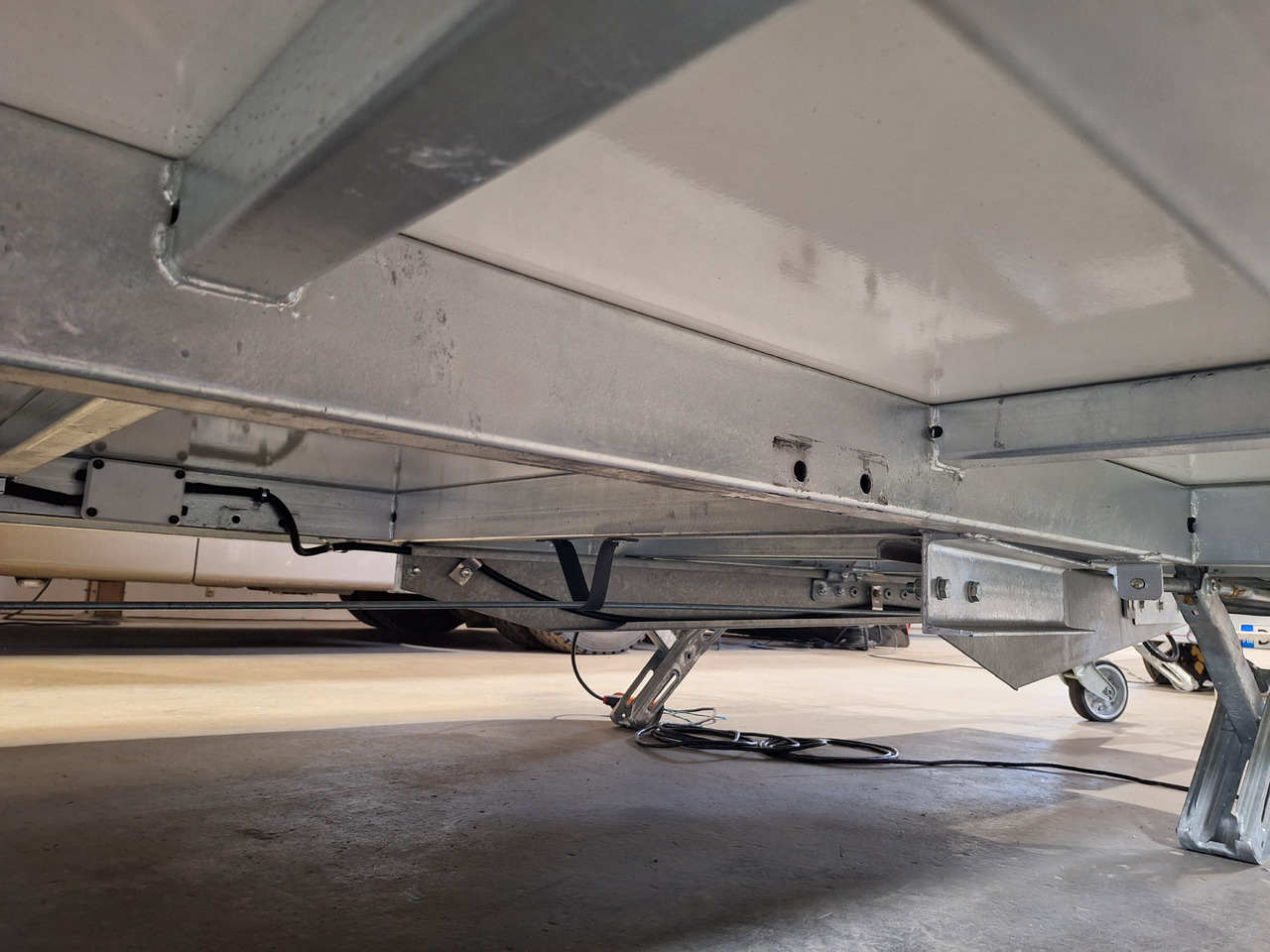 Deli Star Trailer 6000 Flower & General Sales - EU Standards - Prikolica za hrane: slika 4 Deli Star Trailer 6000 Flower & General Sales - EU Standards - Prikolica za hrane: slika 4